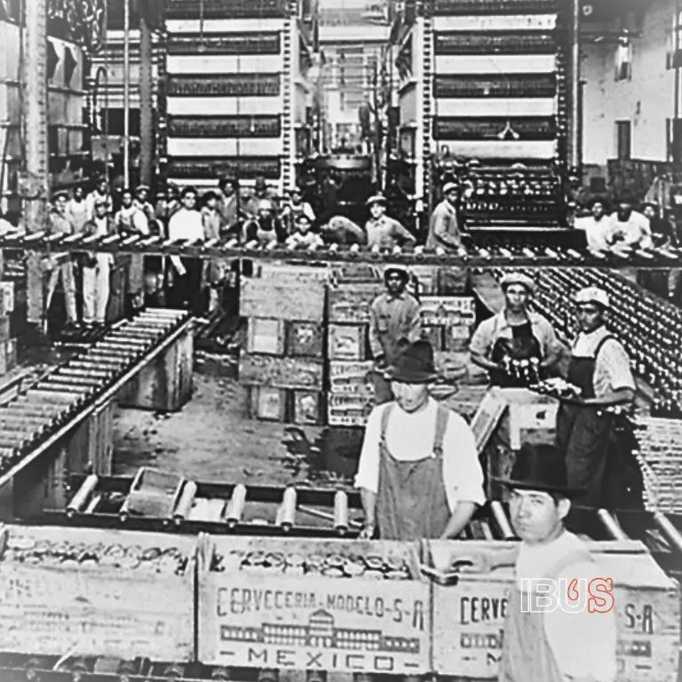 Antigua fábrica de Cervecería Modelo en México durante sus primeros años.
