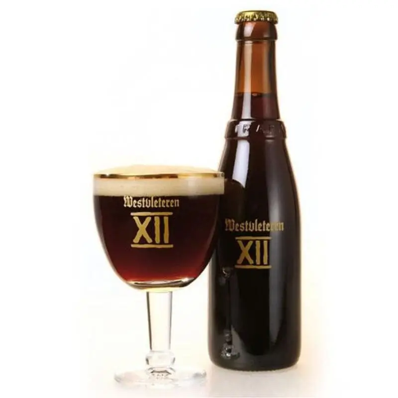 Botella y copa de Westvleteren XII, la mejor cerveza del mundo.